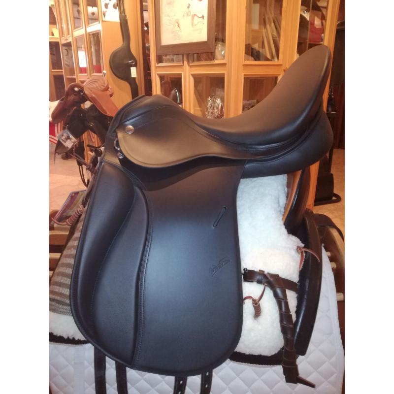 ZALDI - Selle de Dressage très creuse ROYAL DOMA sur mesure 16.5  pouces NOIR UNIQUEMENT NOIR