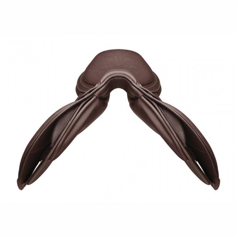 BATES  - Selle Obstacle Close Contact en Cuir VICTRIX Cair ® Arcade Modulable HAVANE 17 pouces