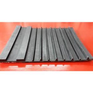 PUNCHING WALL - Paroi amortissante 16 MM pour boxes chevaux, le ML