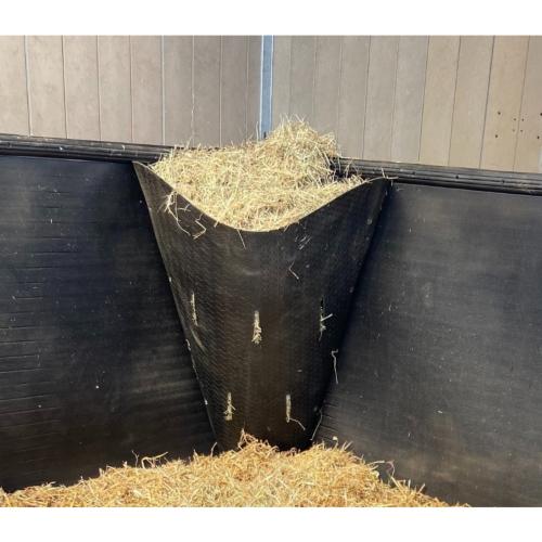 FLEXI MANGEOIRE - Râtelier à foin en caoutchouc pour fixation murale au box